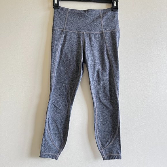 ATHLETA CROP LEGGINGS CAPRI WOMENS SIZE XS PETITE GRAY ATHLETIC YOGA RUN… - Picture 1 of 4